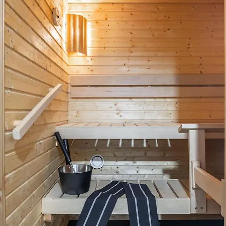 With Sauna, Balcony & Free Parking Apartamento